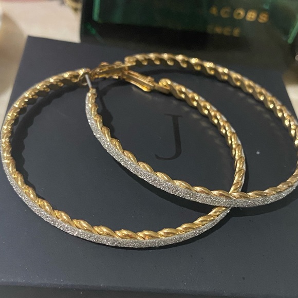 Gold toned hoop earrings - Picture 13 of 15